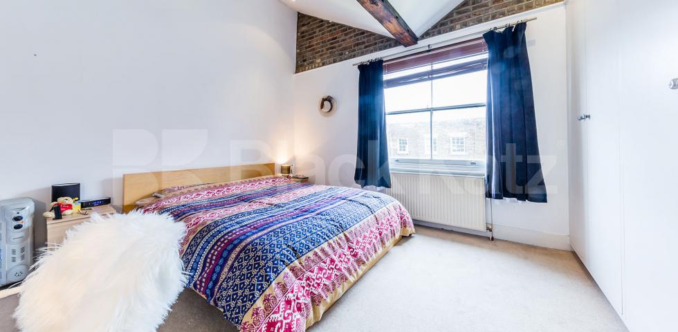 Spacious 1 bedroom flat to rent mins away from Regents Park Parkway, Camden